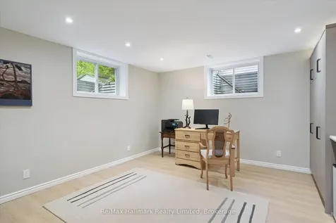 7 Stonehenge Court Bracebridge ON P1L 1N2