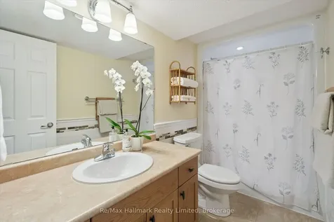 7 Stonehenge Court Bracebridge ON P1L 1N2