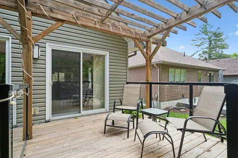 7 Stonehenge Court Bracebridge ON P1L 1N2