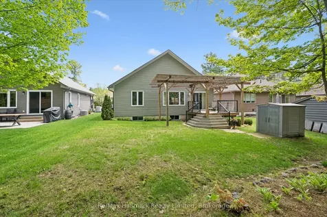 7 Stonehenge Court Bracebridge ON P1L 1N2
