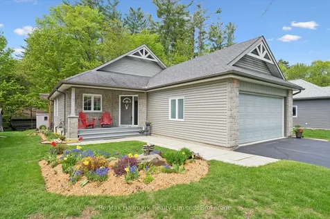 7 Stonehenge Court Bracebridge ON P1L 1N2