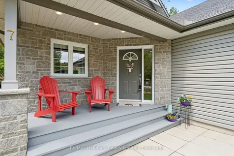 7 Stonehenge Court Bracebridge ON P1L 1N2