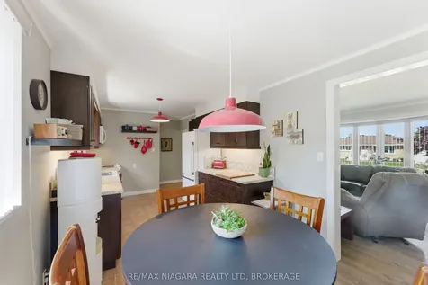 3169 Frances Avenue Niagara Falls ON L2J 2H6