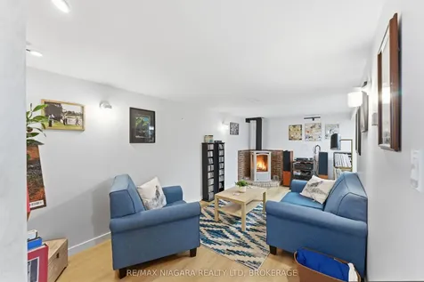 3169 Frances Avenue Niagara Falls ON L2J 2H6