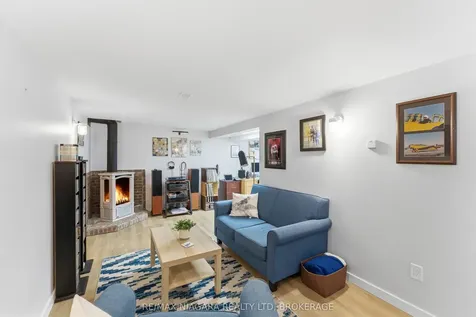 3169 Frances Avenue Niagara Falls ON L2J 2H6