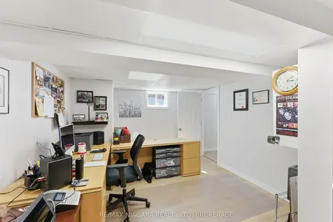 3169 Frances Avenue Niagara Falls ON L2J 2H6