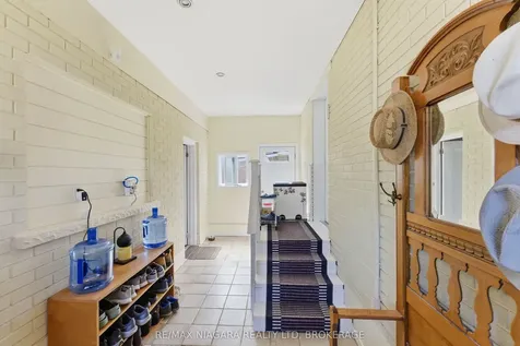 3169 Frances Avenue Niagara Falls ON L2J 2H6