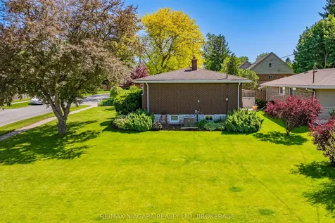 3169 Frances Avenue Niagara Falls ON L2J 2H6