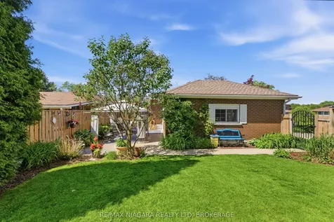 3169 Frances Avenue Niagara Falls ON L2J 2H6