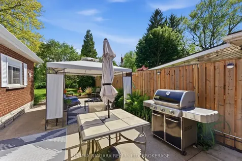 3169 Frances Avenue Niagara Falls ON L2J 2H6