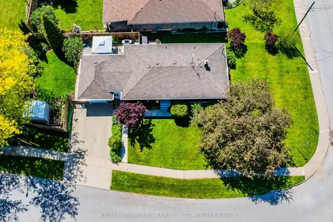 3169 Frances Avenue Niagara Falls ON L2J 2H6
