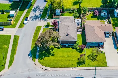 3169 Frances Avenue Niagara Falls ON L2J 2H6