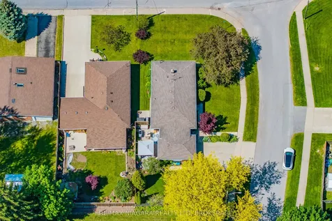 3169 Frances Avenue Niagara Falls ON L2J 2H6