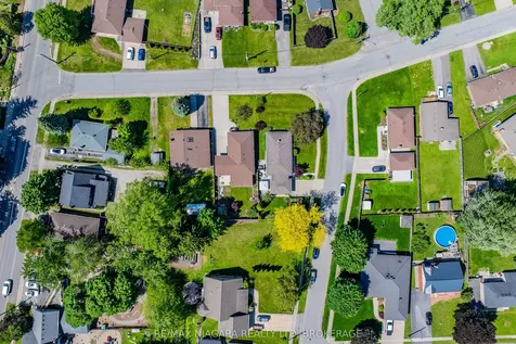 3169 Frances Avenue Niagara Falls ON L2J 2H6