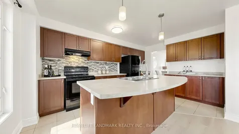 17 Hepworth Crescent Hamilton ON L9K 0C4