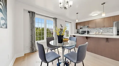 17 Hepworth Crescent Hamilton ON L9K 0C4