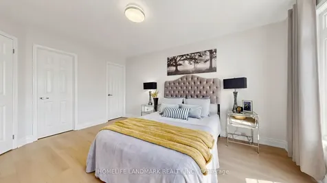 17 Hepworth Crescent Hamilton ON L9K 0C4