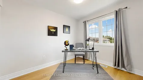 17 Hepworth Crescent Hamilton ON L9K 0C4