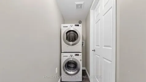 17 Hepworth Crescent Hamilton ON L9K 0C4