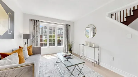 17 Hepworth Crescent Hamilton ON L9K 0C4