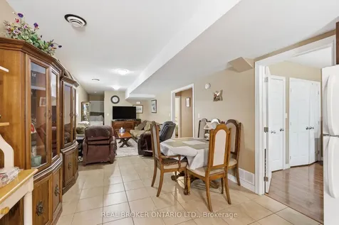 446 Scholfield Avenue N Welland ON L3B 1N2