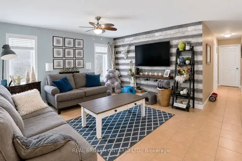 446 Scholfield Avenue N Welland ON L3B 1N2