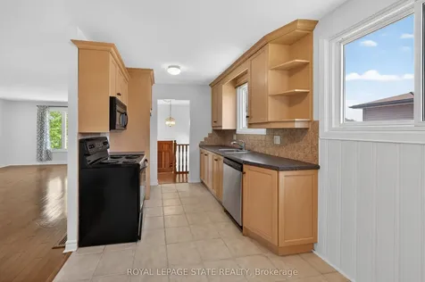 68 Duncairn Crescent Hamilton ON L9C 6G1