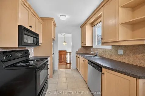 68 Duncairn Crescent Hamilton ON L9C 6G1