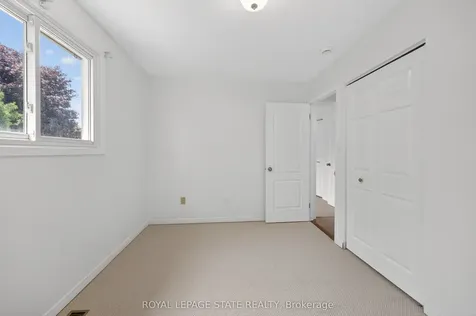 68 Duncairn Crescent Hamilton ON L9C 6G1