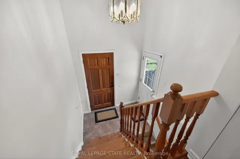 68 Duncairn Crescent Hamilton ON L9C 6G1
