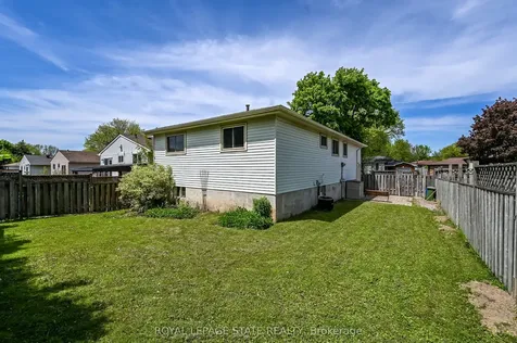 68 Duncairn Crescent Hamilton ON L9C 6G1