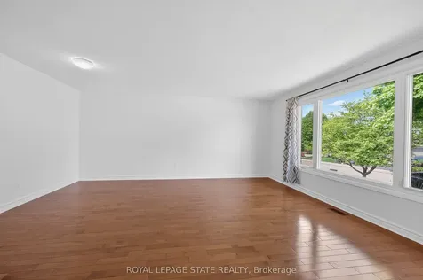 68 Duncairn Crescent Hamilton ON L9C 6G1