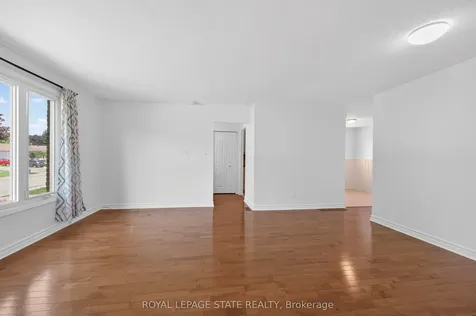 68 Duncairn Crescent Hamilton ON L9C 6G1