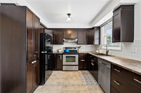 49 Royal Oak Drive St. Catharines ON L2N 6K4