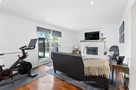 49 Royal Oak Drive St. Catharines ON L2N 6K4