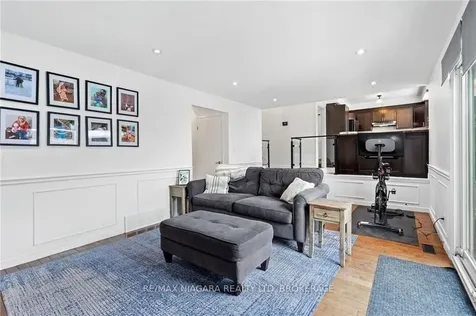 49 Royal Oak Drive St. Catharines ON L2N 6K4