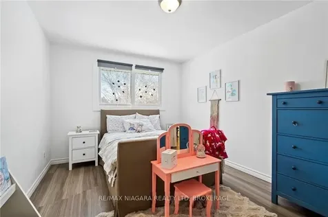 49 Royal Oak Drive St. Catharines ON L2N 6K4