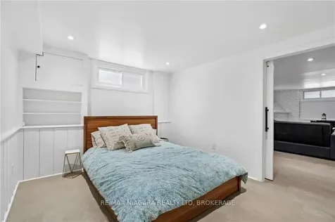 49 Royal Oak Drive St. Catharines ON L2N 6K4