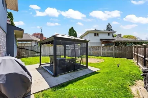 49 Royal Oak Drive St. Catharines ON L2N 6K4