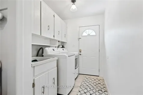 49 Royal Oak Drive St. Catharines ON L2N 6K4