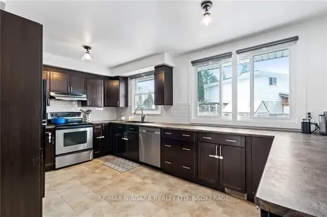 49 Royal Oak Drive St. Catharines ON L2N 6K4
