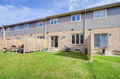 27 Dresser Lane Hamilton ON L9K 0K1