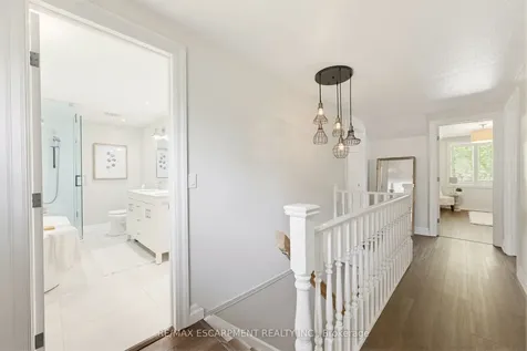 304 Parkside Drive Hamilton ON L0R 2H0