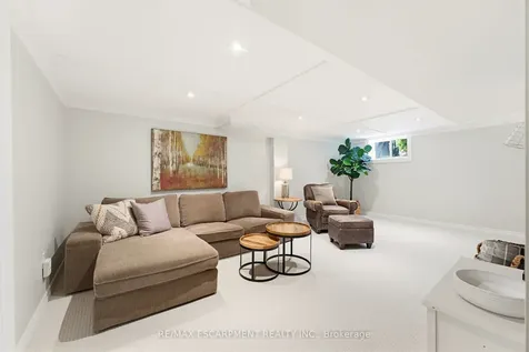 304 Parkside Drive Hamilton ON L0R 2H0