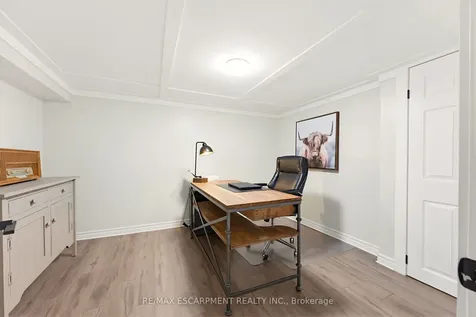 304 Parkside Drive Hamilton ON L0R 2H0