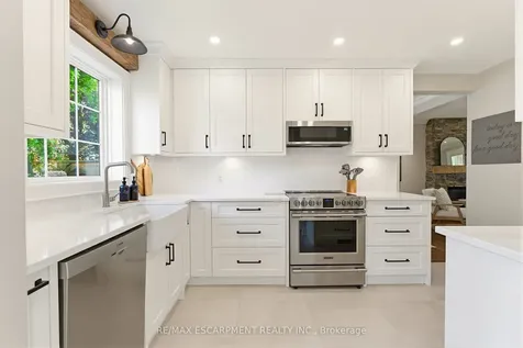 304 Parkside Drive Hamilton ON L0R 2H0