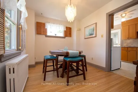 31 Adelaide Street S Kawartha Lakes ON K9V 3J6