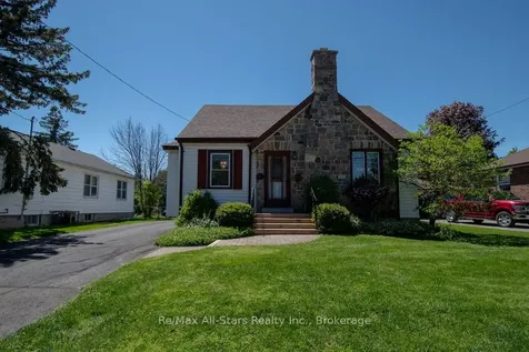 31 Adelaide Street S Kawartha Lakes ON K9V 3J6