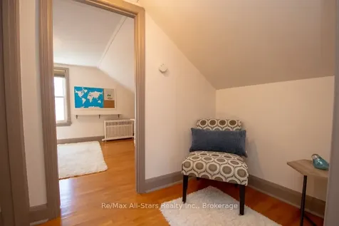 31 Adelaide Street S Kawartha Lakes ON K9V 3J6