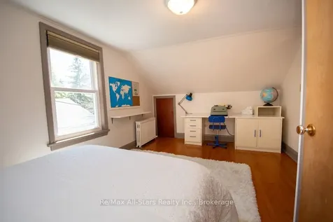 31 Adelaide Street S Kawartha Lakes ON K9V 3J6
